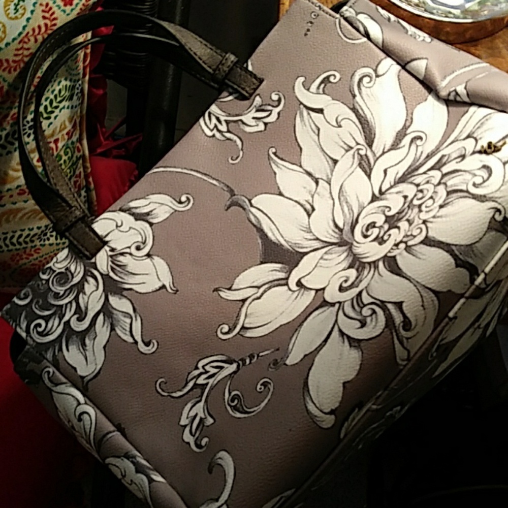 Elliott Lucca Feya Wildflower vegan NWOT